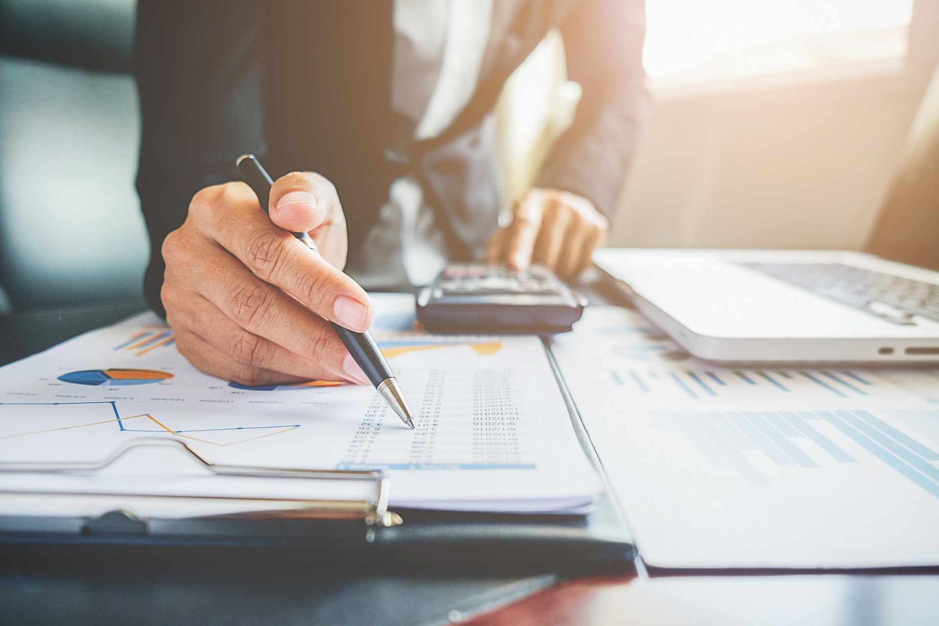 The Fee Income Math Most Travel Advisors Have Never Done (But Should)